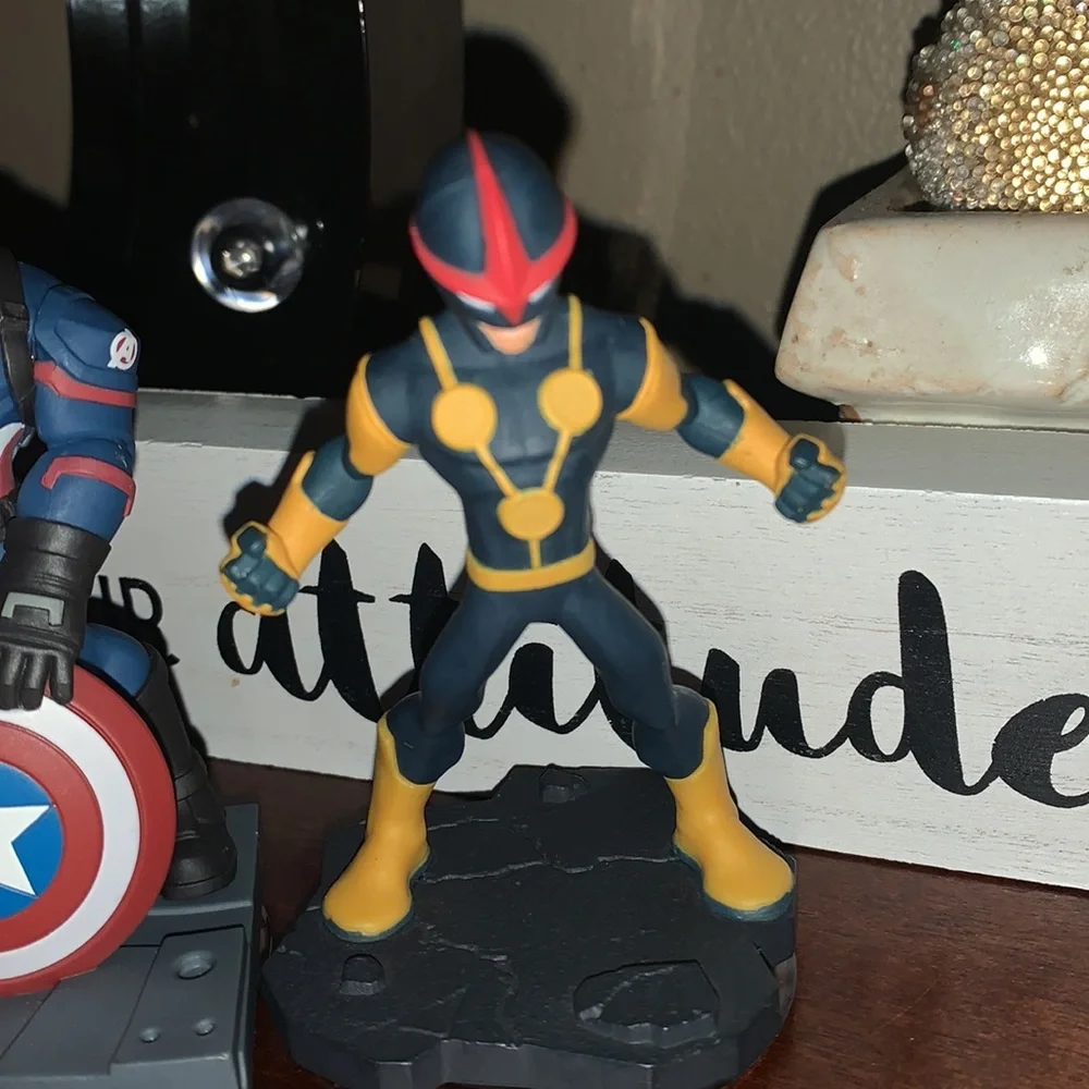 Disney Infinity 2.0 Nova Superhero’s for X-Box, PlayStation, X-Box 360 EUC